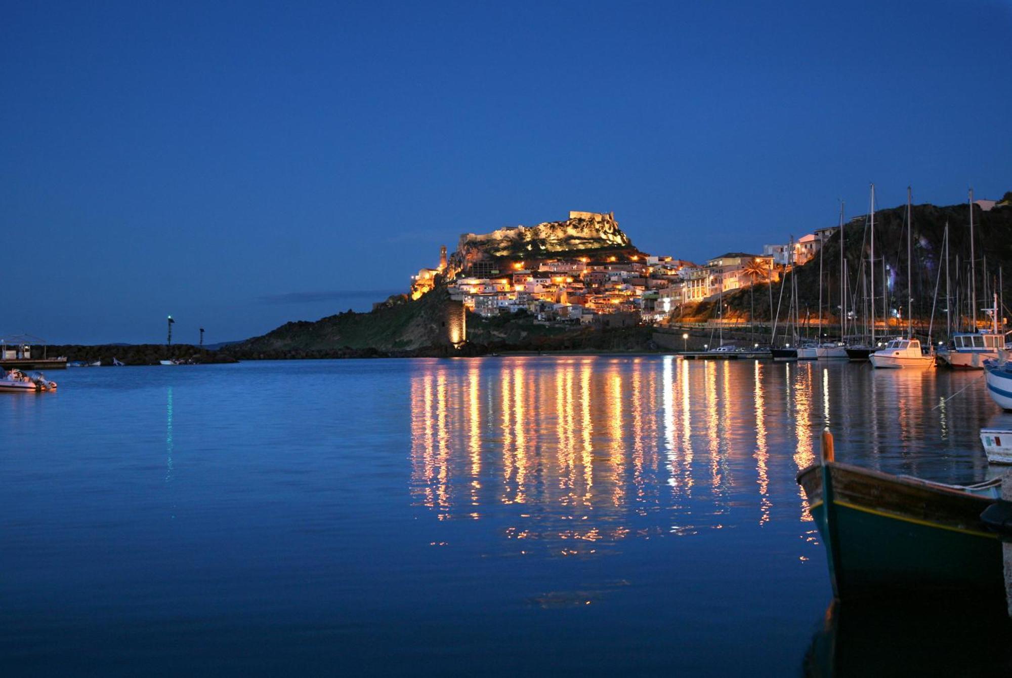 The Square Castelsardo Hotel Exterior photo