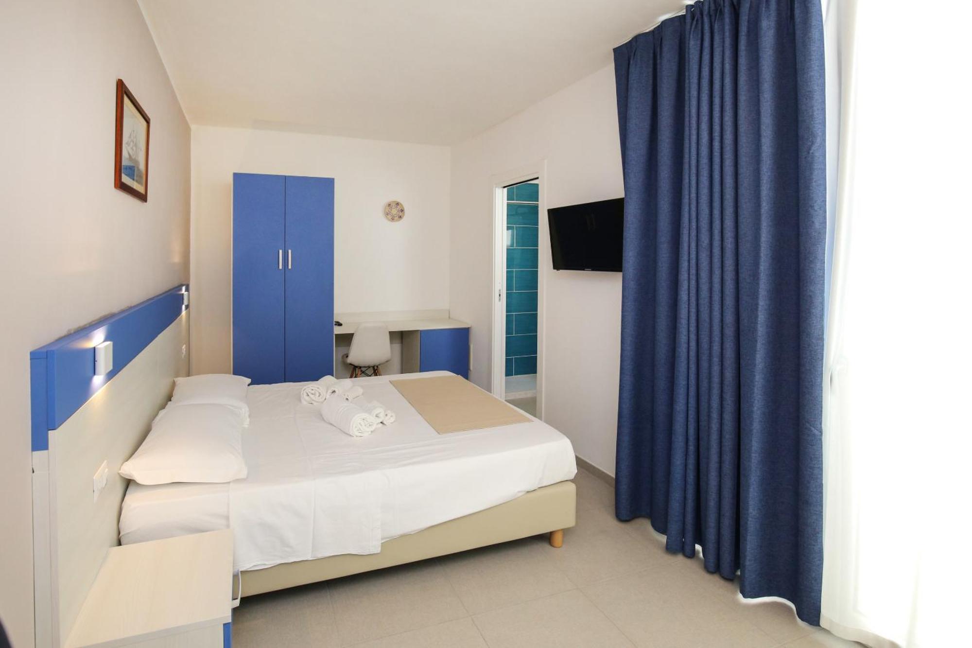 The Square Castelsardo Hotel Exterior photo