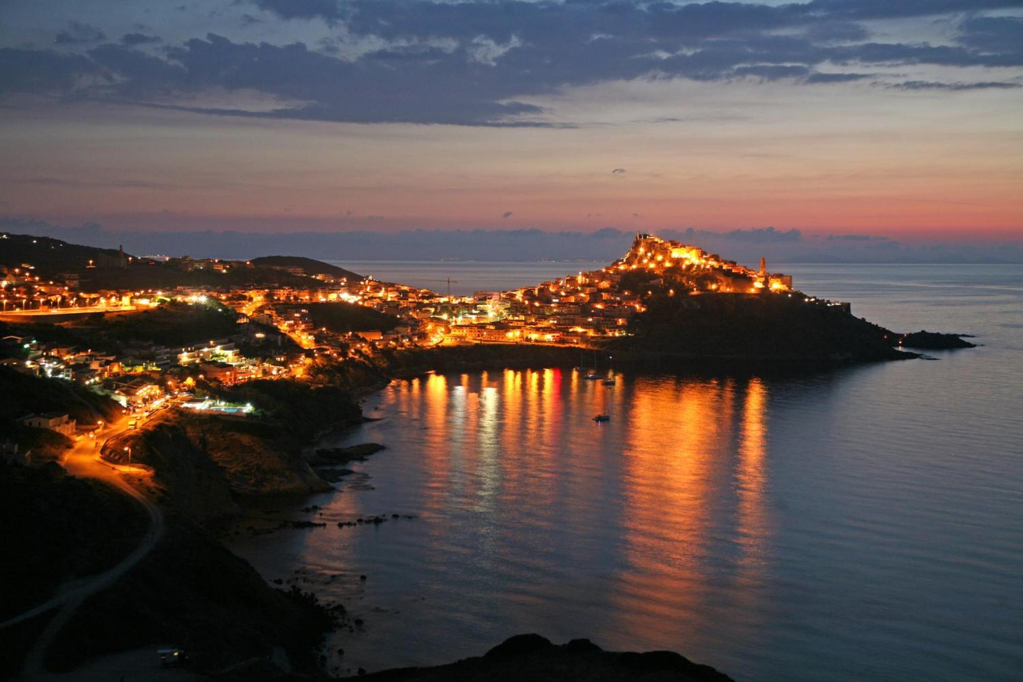 The Square Castelsardo Hotel Exterior photo