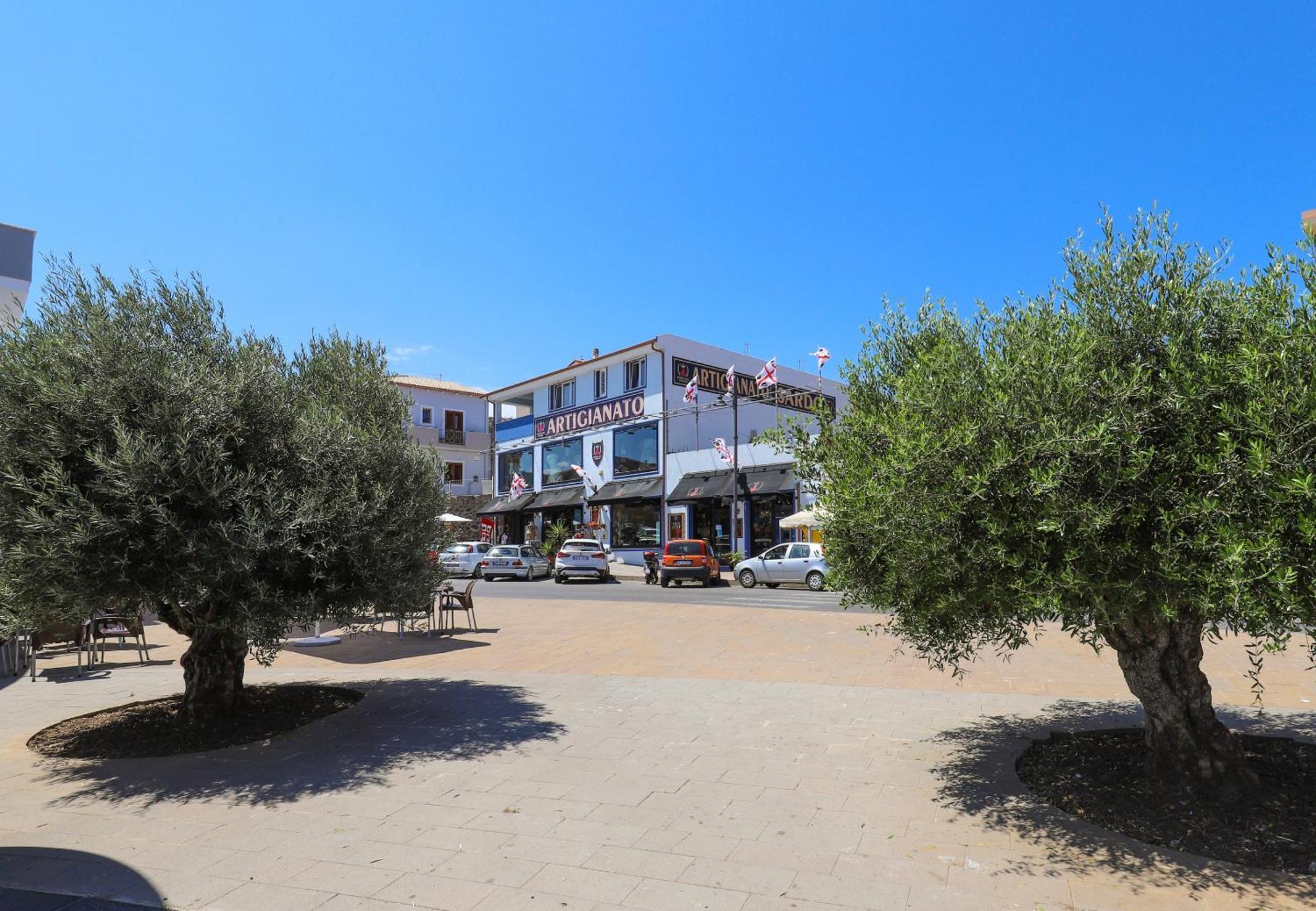 The Square Castelsardo Hotel Exterior photo