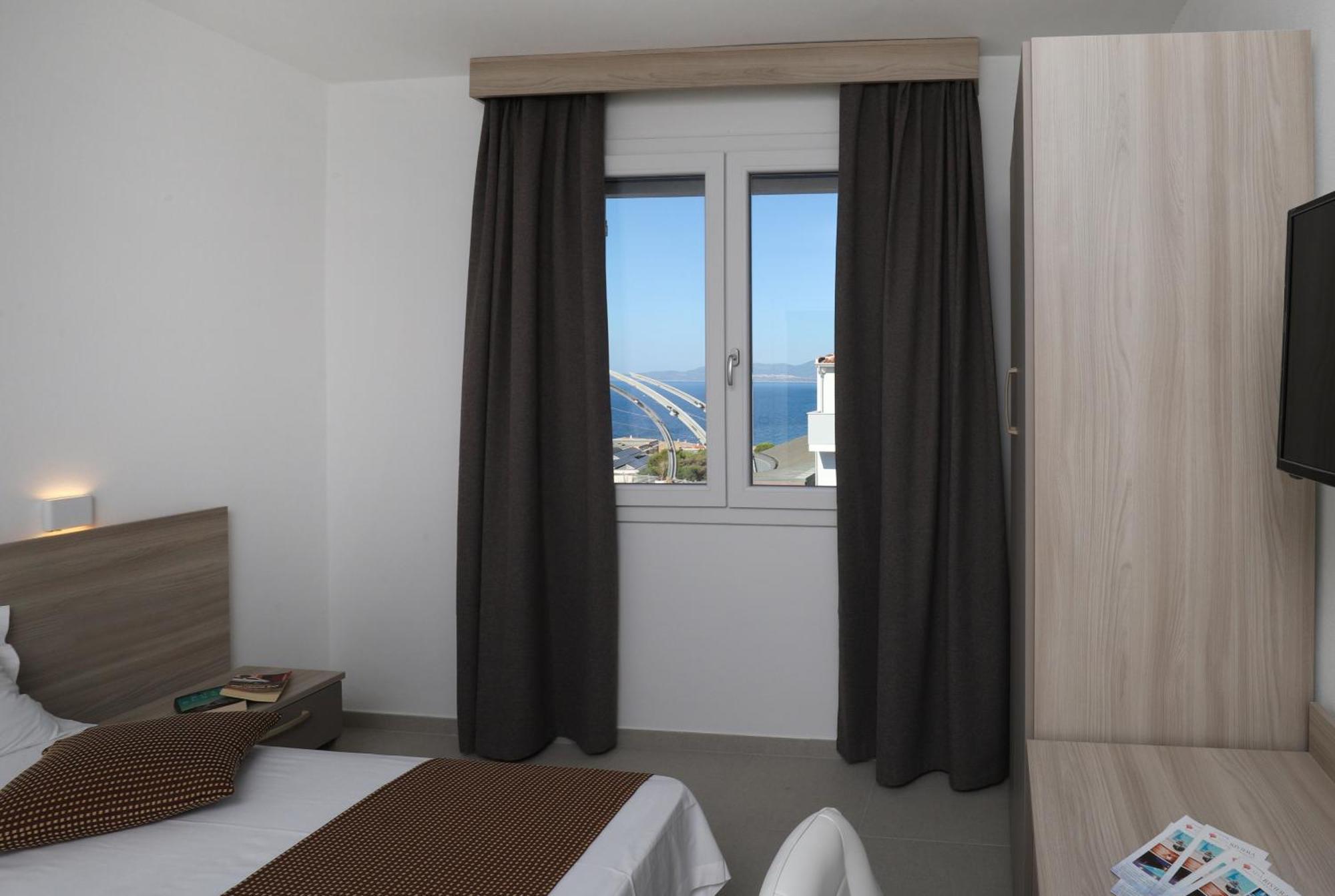 The Square Castelsardo Hotel Exterior photo